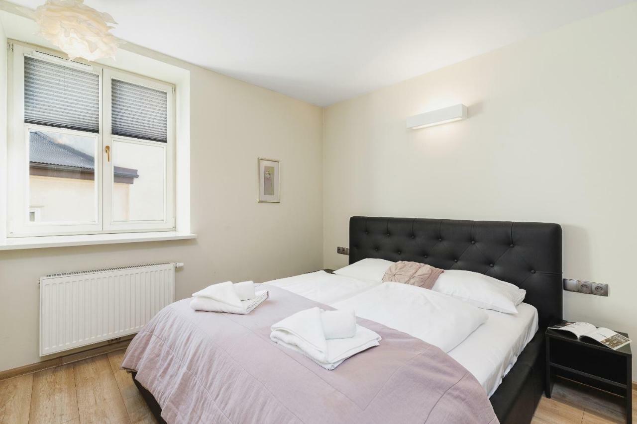 Apartments Cracow Miodowa By Renters 크라쿠프 외부 사진