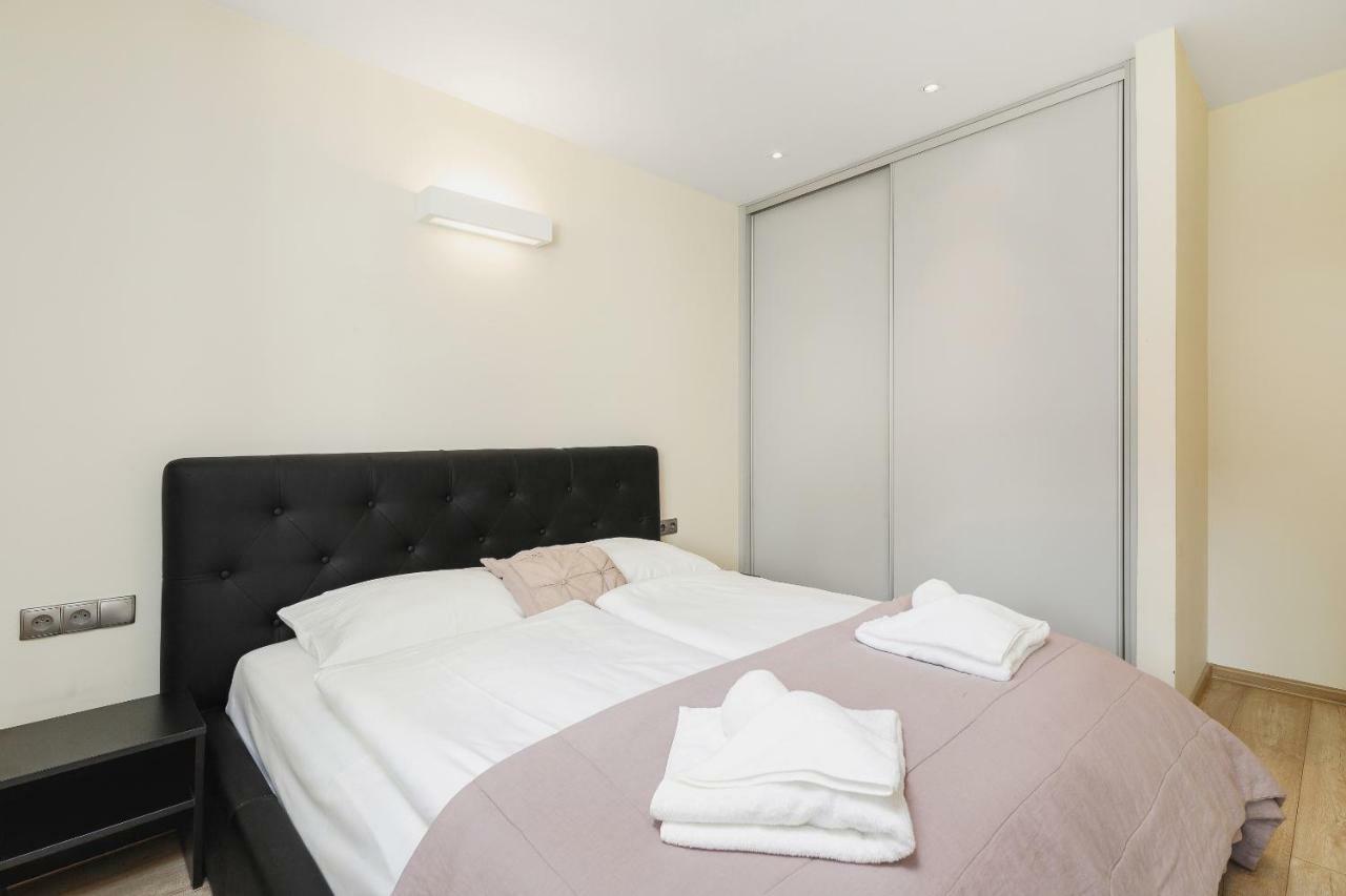 Apartments Cracow Miodowa By Renters 크라쿠프 외부 사진